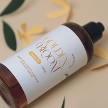 Load image into Gallery viewer, Golden Bloom Shower Oil 300ML